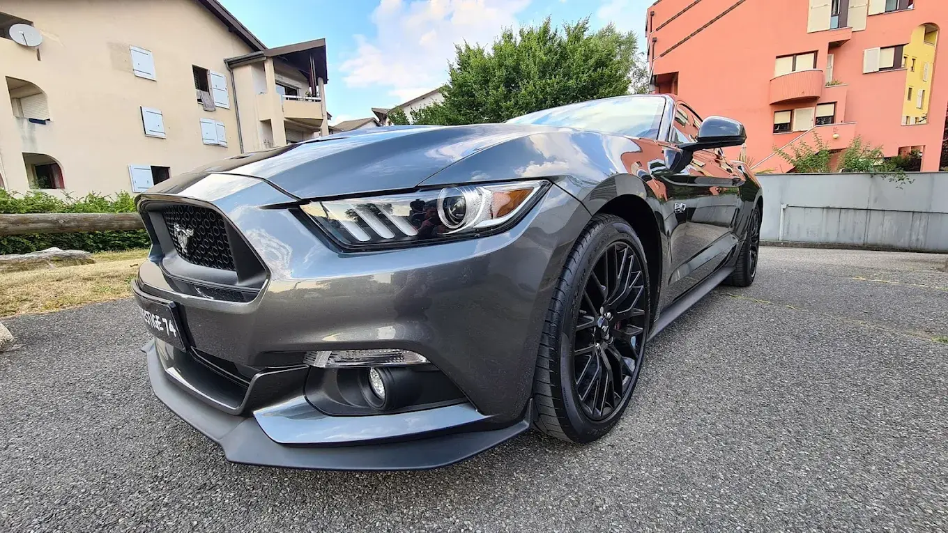 polissage ford mustang